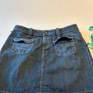 Ralph Lauren polo denim skirt, size 8, super cool vintage, love pockets.